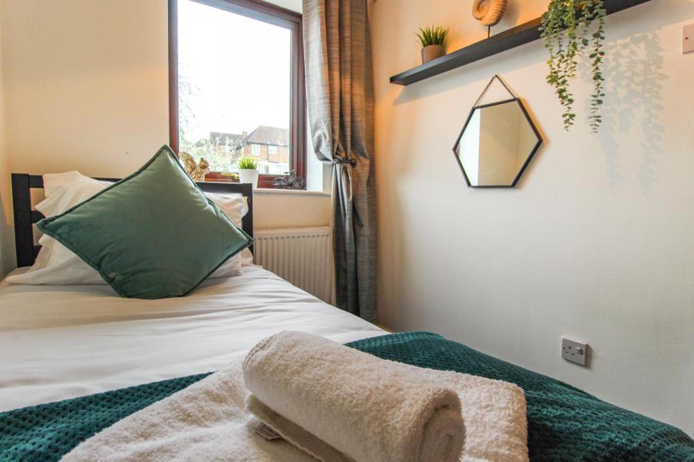 Comfortable 2 Bedroom House With Free Parking Nottingham Eksteriør billede
